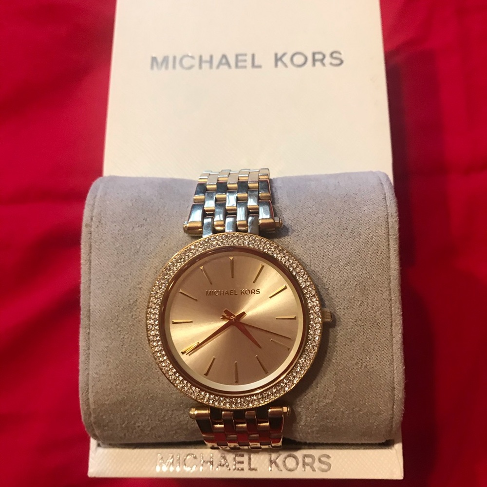 Watch - Picture 4 of 4